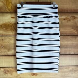 LuLaRoe Cassie Skirt Womens Medium White Black‎ Striped Pencil Stretch Pull On